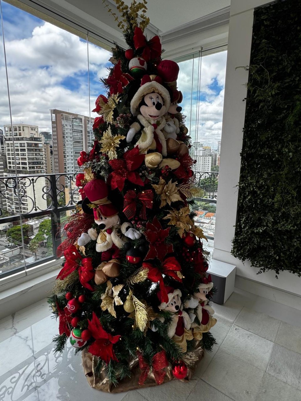 Enfeites de Natal da Disney.