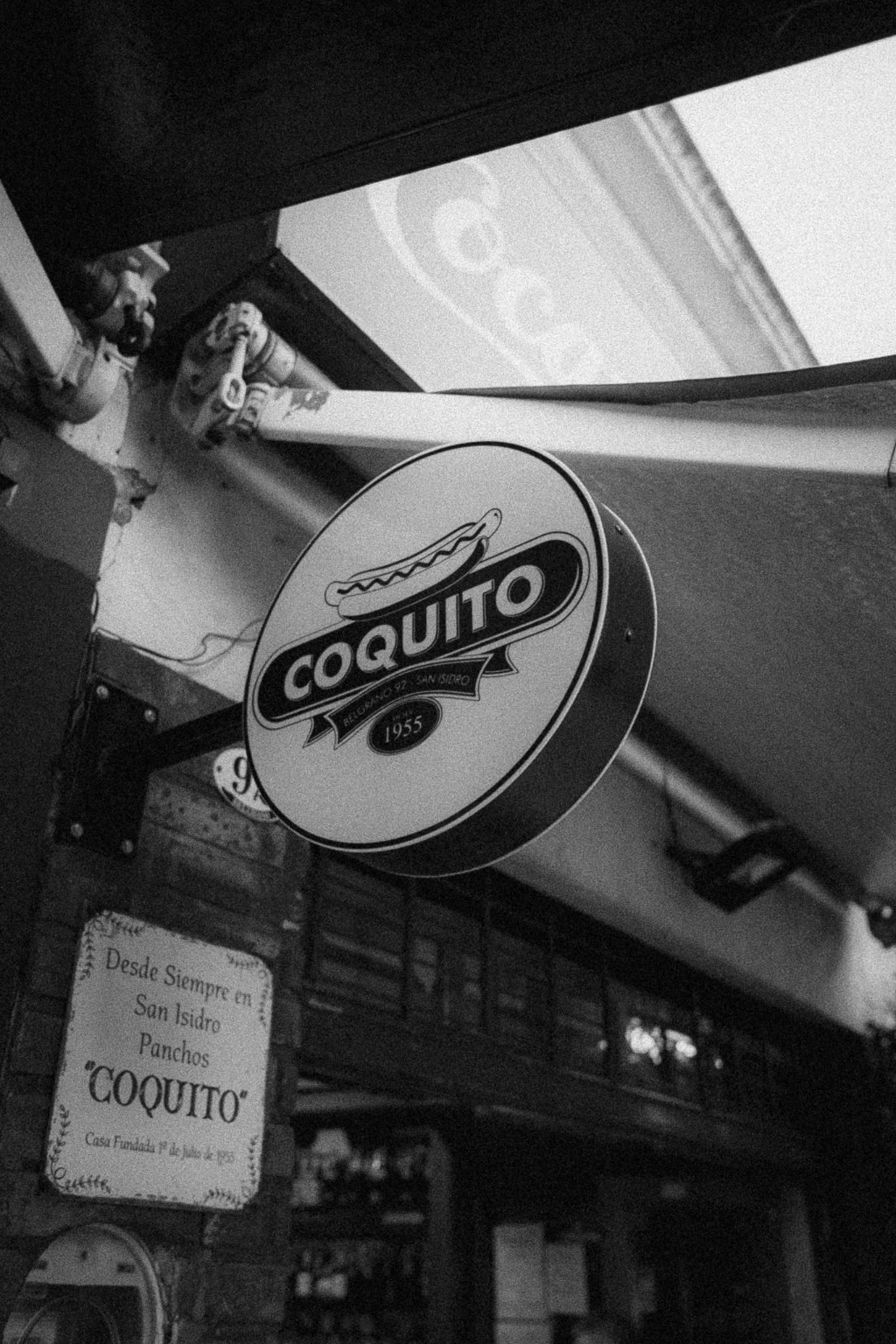 Cartel de Coquito en San Isidro