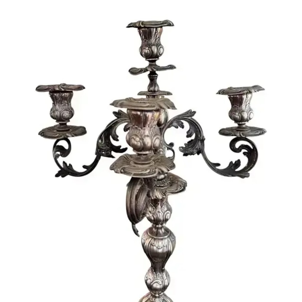 Par de candelabros franceses em metal espessurado a prata art nouveau