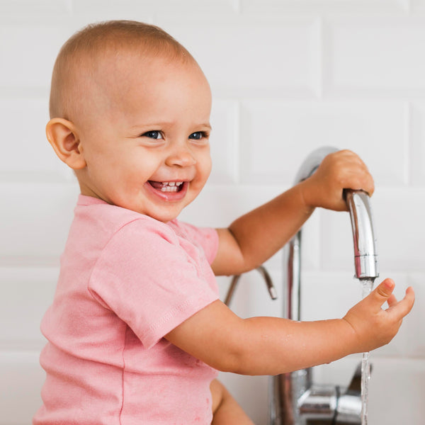 Bebê não quer tomar água: o que fazer