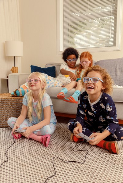 fadiga ocular infantil: evite com óculos blueflex