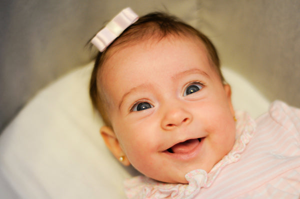 como saber a cor dos olhos do bebê