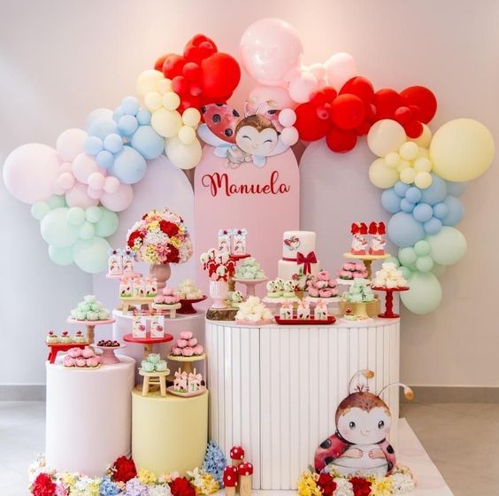 1. Ideias de aniversário de 1 ano para meninas: Joaninha