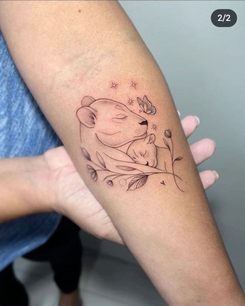 Tatuagens para homenagear filhos: Leoa e filhote