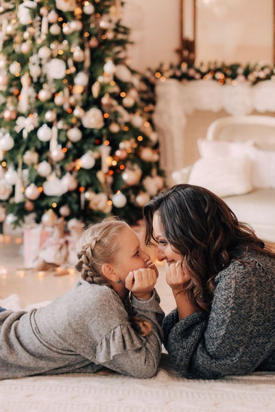 Ideias para ensaio de Natal em família em casa: Mãe e filha