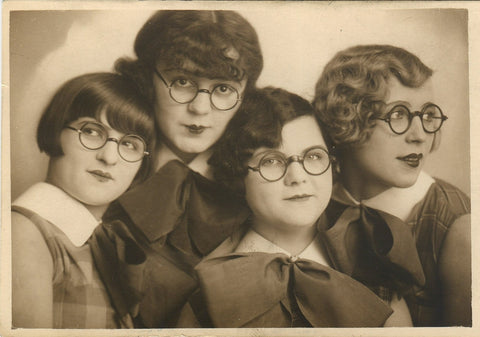história dos óculos no seculo XX