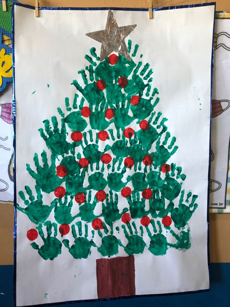 Árvore de Natal a várias mãos