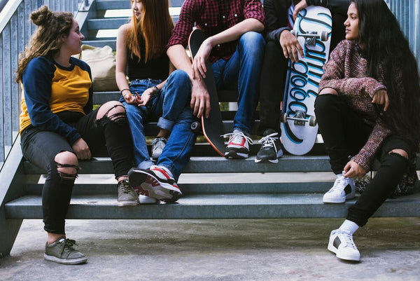 como lidar com filhos rebeldes na adolescência