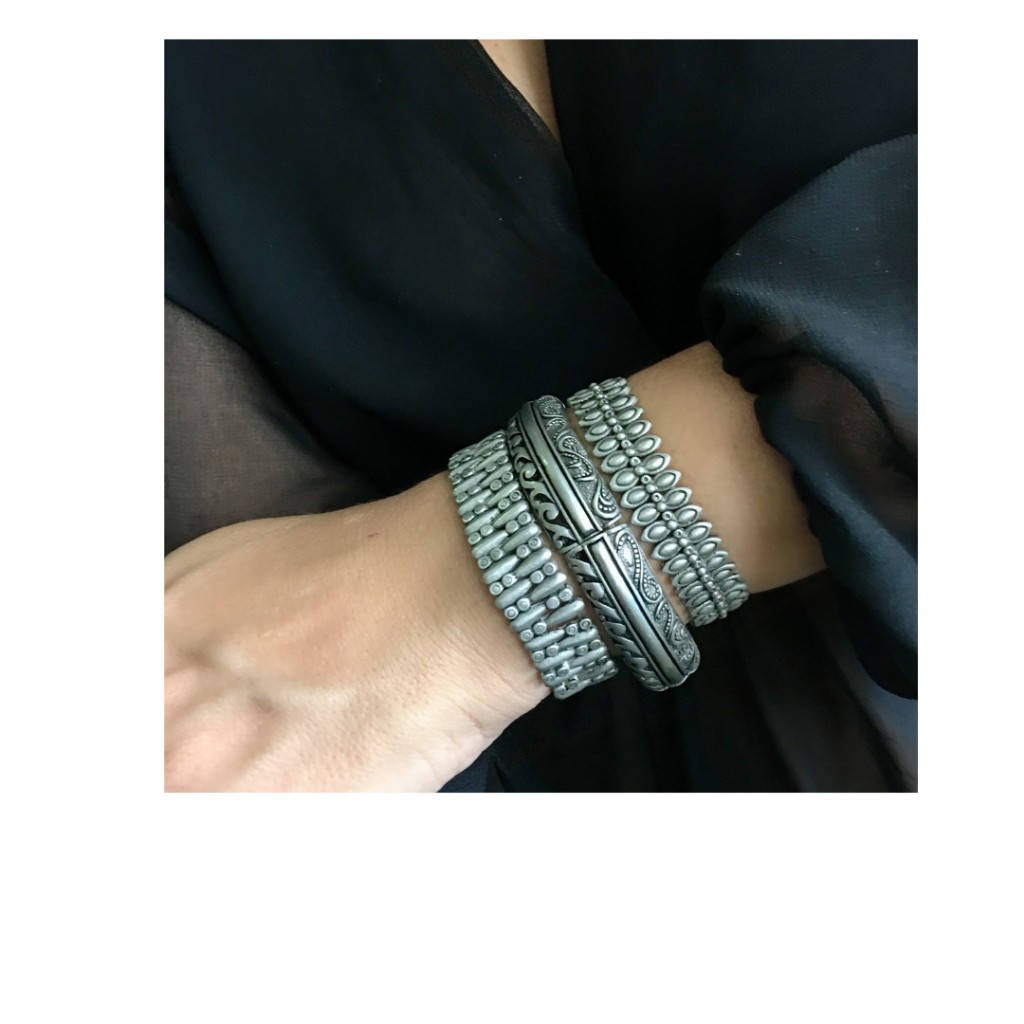 Mix de pulseiras femininas escovadas design autoral Soraya Campos