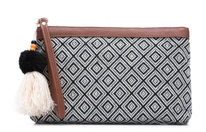 Clutch Tassel Ethnic, R$ 139,90