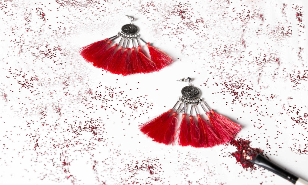 Brinco Coloured Tassel, de R$ 39,90 por R$ 19,90