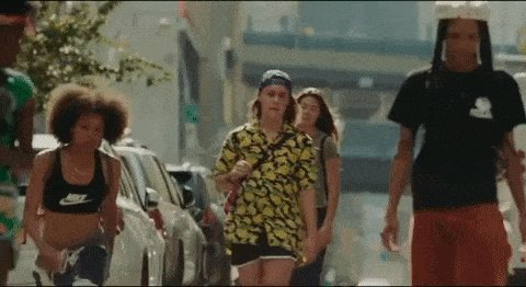 Meninas andando de skate
