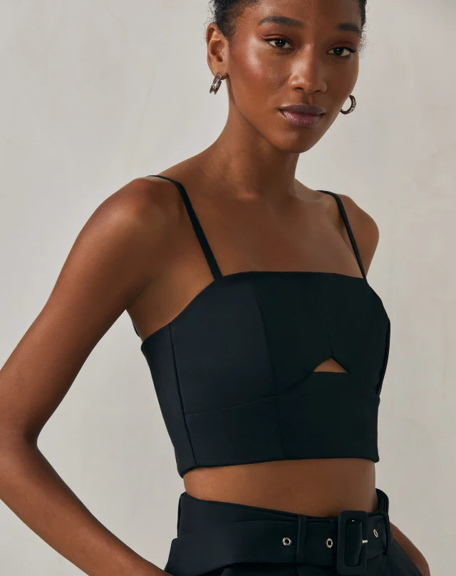 Top Cropped Estruturado - Peças que nunca saem de moda