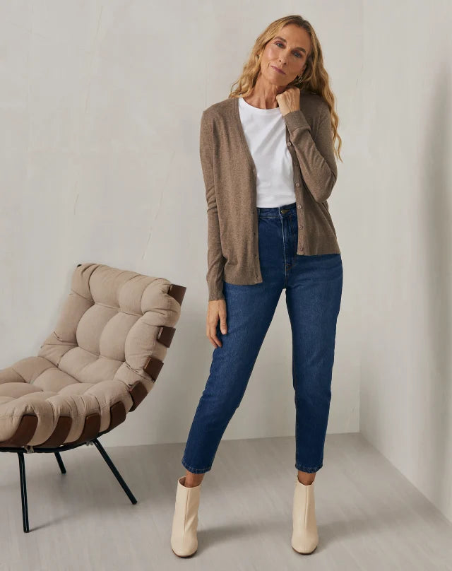 Look atemporal com camiseta