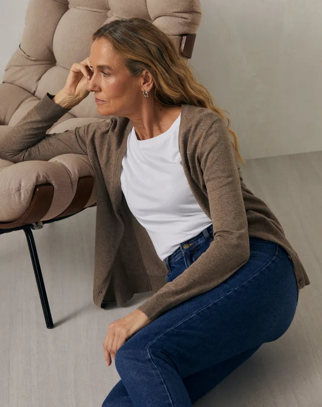 Look atemporal com cardigan